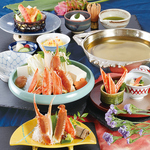 名物料理「かにすき」は秘伝の出しにかにの甘みや旨みが引き立ちます。是非一度ご賞味ください！