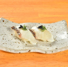 鯛炙り（一貫）/サーモンチーズ炙り（一貫） 各