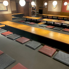 【最大64名様】＜半個室＞団体様大歓迎！最大64名様までOK！お客様の人数に合わせたお席で、是非飲み会や宴会をお楽しみください。ご予約をお待ちしております。