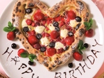 誕生日のお祝いにはメッセージ付きのハート型ピザを♪なんと日～木は無料プレゼント★