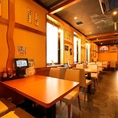 靴を脱ぐのはちょっと。。。というお客様にテーブル席もご用意！