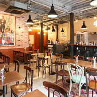 映画のような世界観！欧州風の空間で非日常を