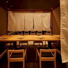 【完全個室完備】博多炉ばた鮮魚と蕎麦居酒屋　炉庵ーROAN－博多駅前店の特集写真