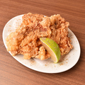 料理メニュー写真 でっかい唐揚げ