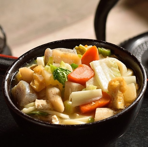 見てびっくり、食べて納得、当店自慢の”けんちんうどん・そば