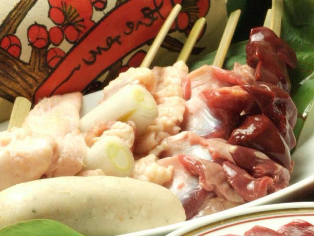 九州直送の新鮮なみつせ鶏を使った料理が満載♪塩のみで素材の味を引き立てる串焼もおすすめ！