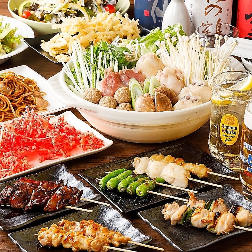 水炊き鍋付き飲み放題コースは5000円(税込)から！串焼き5種や鶏のから揚げもついてボリューム満点★