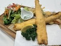 料理メニュー写真&nbsp;8月1日～8月10日・8月17～8月31日限定　穴子と夏野菜のフリット～抹茶塩添え～