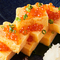 厚焼き玉子いくら乗せ