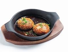 ポルチーニ茸のコロッケ　デミグラスソース