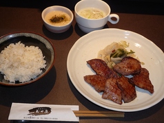 牛たん麦とろ定食　お肉の量1.5倍　味:塩orたれ