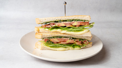 食パン Ham tomato mozzarella (ハム&トマトモッツァレラ)