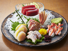 おまかせお刺身　5点盛り　                                      The sashimi which entrusts you