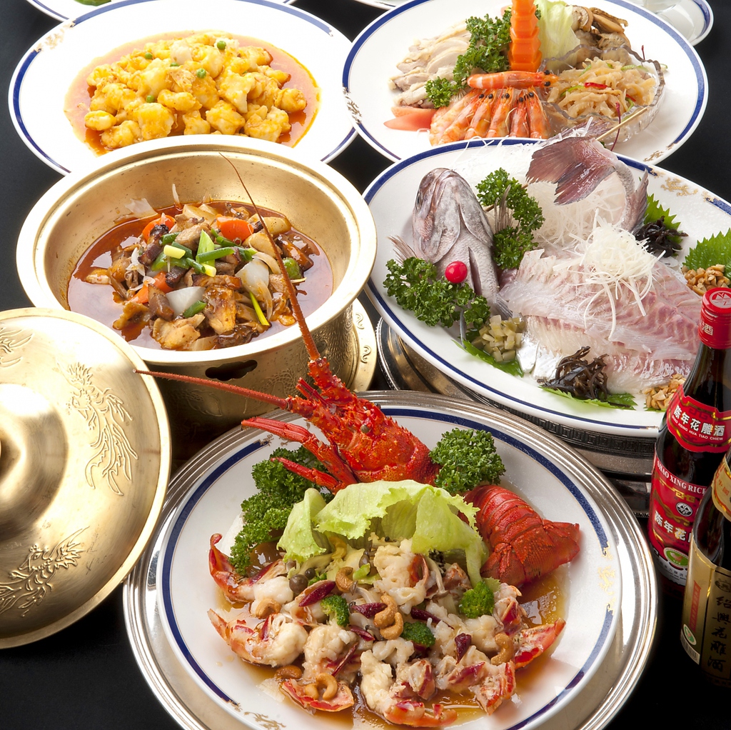 【美味求心コース】は全10品7000円→5000円(税抜)！+1000円(税抜)で120分飲み放題を追加できます♪