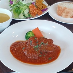 牛頬肉のトマト煮込み