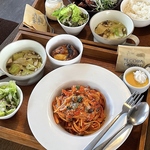 SNSにも映えそうな目にも楽しいランチメニュー！お野菜もたっぷり食べられるので女性に嬉しい♪