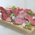 料理メニュー写真&nbsp;和牛の冷製ローストビーフ