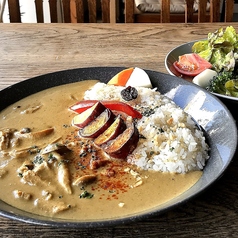 きのことさつまいものイエローチキンカレー