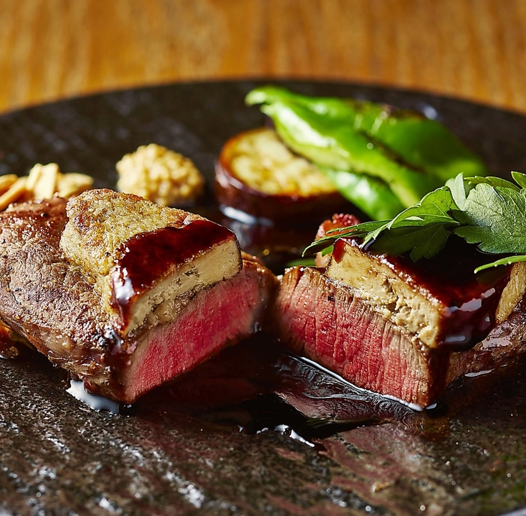A5黒毛和牛フィレ肉のロッシーニ -A5 Black Wagyu beef. Fillet steak, Rossini style-