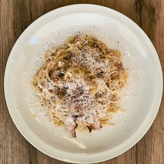 3種のチーズの贅沢カルボナーラ