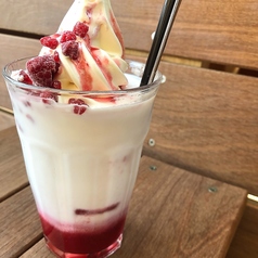 ラズベリーラテフロート