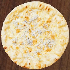 しらすとニンニクのピザ