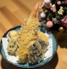 お得な天ぷら盛り合わせ