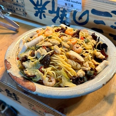 海鮮の旨みもたっぷり！【塩焼きそば】
