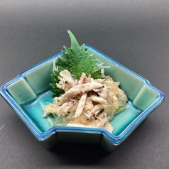 蒸し鶏とクラゲの梅肉あえ