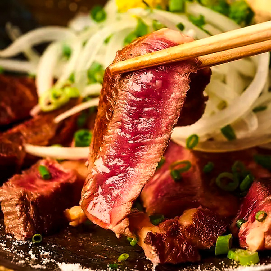 さらに“和牛すき焼き鍋”や“牛肉巻き串”など、多彩な肉料理を贅沢にラインナップ。