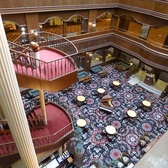 フォトジェニックな螺旋階段がございます。