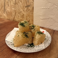 お酒が進む多彩な創作料理と、こだわりの一杯を堪能！