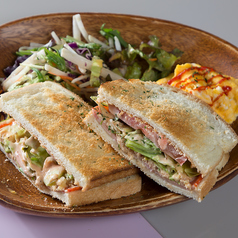 ツナハムトマトサンド