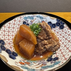 豚バラ軟骨のとろとろスパイス煮込み