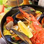 瀬戸内海の新鮮な魚貝類や、広島県産のお肉をたっぷりと使った料理の数々をご堪能あれ！