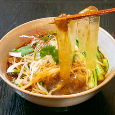 ★新登場★【飲み終わりの〆に◎】痺れる旨辛！特製麻辣湯（マーラータン）の写真