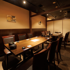 12名様用のテーブル個室になります。