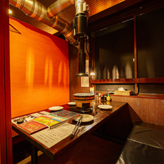 カップルやご家族、プライベート宴会に最適な4名個室席