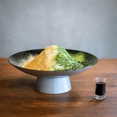 当店自慢のスイーツ「かき氷麗(うらら)」は、ふわふわ新食感のかき氷。氷を削るのではなく、ミルクベースを瞬間的に凍らせ糸状に削り出した糸のような氷です!和パフェセット、炙りチーズケーキセットなどのセットもおすすめ。