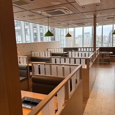 広々とした店内でお食事をお楽しみいただけます!