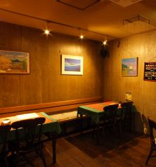 テーブルをつなげれば10名様までの宴会も！