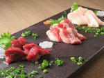 海鮮だけではなく馬刺しも3種ご用意！