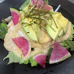 おぼろ豆腐とアボカドのサラダ