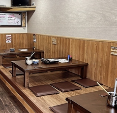 テーブル６名席×3