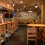 インテリアにもこだわったお洒落な店内は性別年齢を問わず幅広い層のお客様からご好評いただいてます