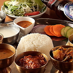 ネパールの家庭料理を存分に楽しめる大満足★スペシャルターリーハウスセットの写真