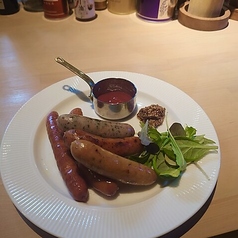 ソーセージ盛り合わせ