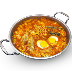 チーズラッポッキ鍋