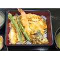 料理メニュー写真&nbsp;【満足の天ぷら7～8点】天丼重