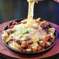 自慢の韓国料理をたくさんそろえております！